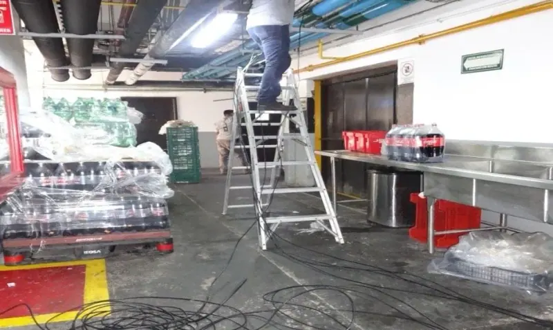 Instalación de la línea del repetidor en el área de servicio
